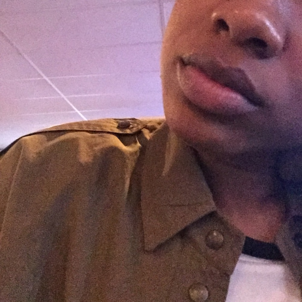 Meet your Posher, Piatra